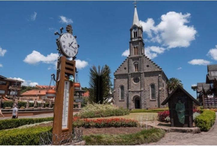 Suite Em Gramado, Proxima A Avenida Das Hortencias Exterior photo